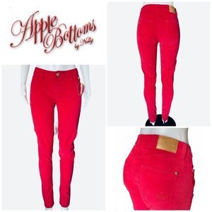 🏖️ Mix & Match 3/$275 🏖️ Vintage Apple Bottom Corduroy Skinny Jeans